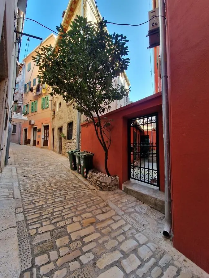 Studio Artistico Rovinj 0*,